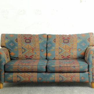 Триместен диван