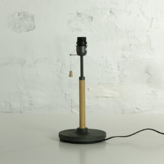 Основа за настолна лампа