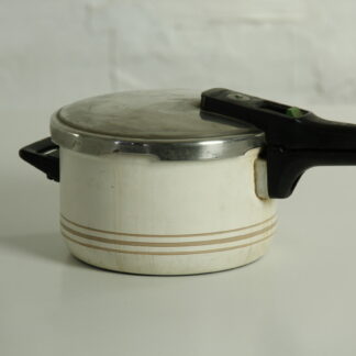 Тенджера под налягане