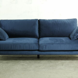 Триместен диван